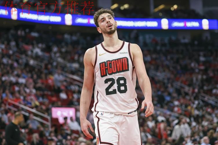 申京运球转身强攻上篮造犯规，瓦兰丘纳斯六犯毕业